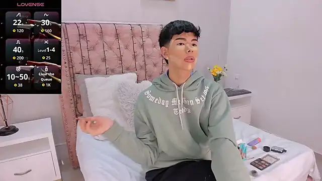 noah lewiss online show from March 4, 2026, 11:07 am