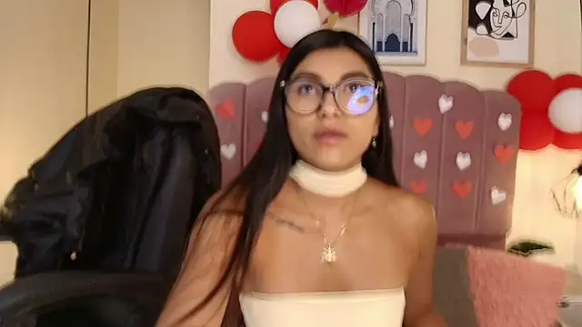 Ateneaaa  online show from February 18, 2026, 7:32 pm