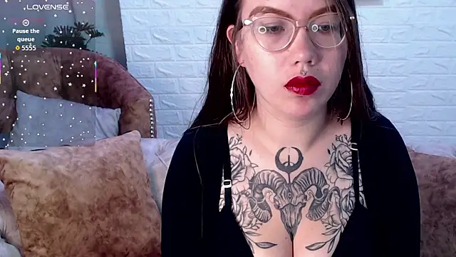 Snapshot of Lissiblom chatting on February 16, 2026, 7:56 pm Lissiblom online show from February 16, 2026, 7:56 pm