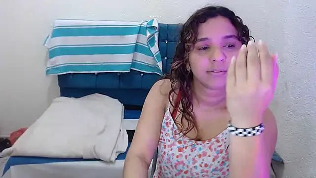 Snapshot of miiia_perez chatting on February 10, 2026, 5:56 pm miiia perez online show from February 10, 2026, 5:56 pm