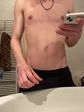 comewithmee online show from March 9, 2026, 10:24 pm