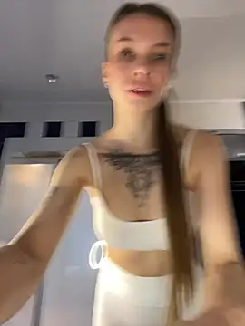 ElyseeXXX online show from February 7, 2026, 12:07 am