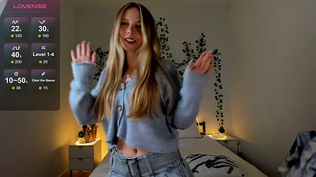 EllyMartinez online show from February 12, 2026, 5:45 pm