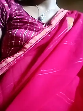 Royal hotti0011 online show from April 17, 2026, 8:39 am