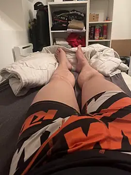 Enzo 2763 online show from June 6, 2026, 9:53 pm