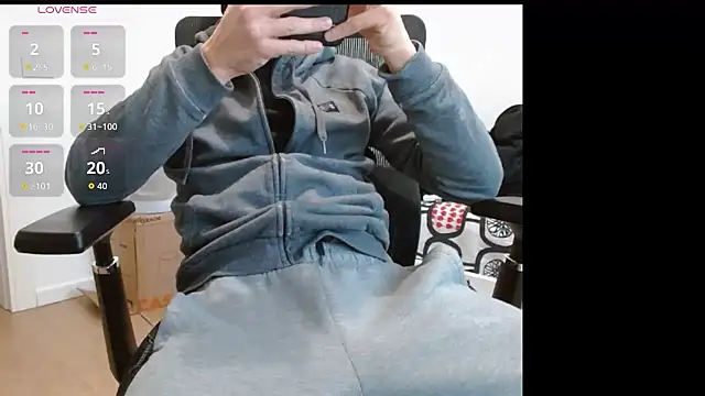 Luca282828 online show from February 3, 2026, 9:47 am