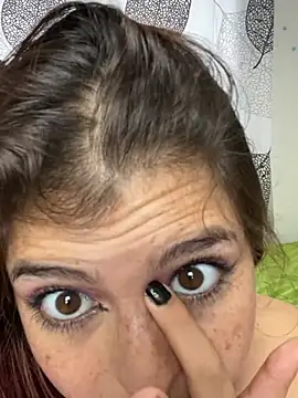 Snapshot of Vilu_and_Xuxi_ chatting on March 9, 2026, 10:35 pm Vilu and Xuxi online show from March 9, 2026, 10:35 pm