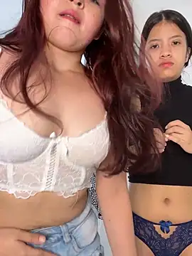 Snapshot of Vilu_and_Xuxi_ chatting on February 21, 2026, 6:54 pm Vilu and Xuxi online show from February 21, 2026, 6:54 pm