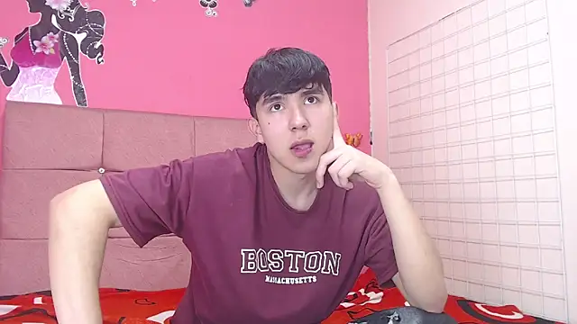 Snapshot of massimoferrera303av chatting on February 6, 2026, 6:37 pm massimoferrera303av online show from February 6, 2026, 6:37 pm