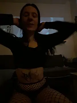 juicygirlandmyfuckboy online show from June 5, 2026, 6:46 pm