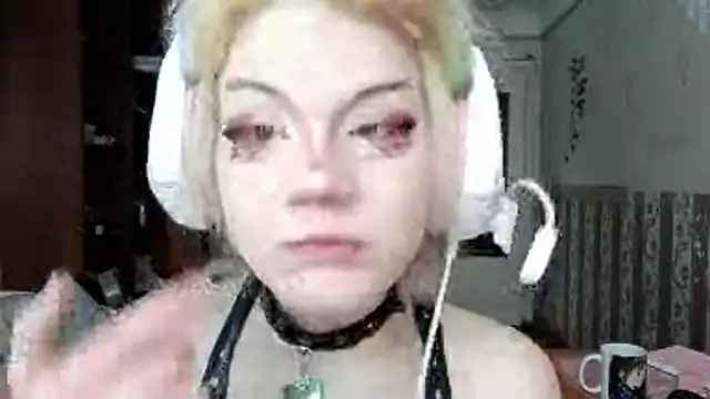 KathernSaulters online show from March 4, 2026, 7:27 am