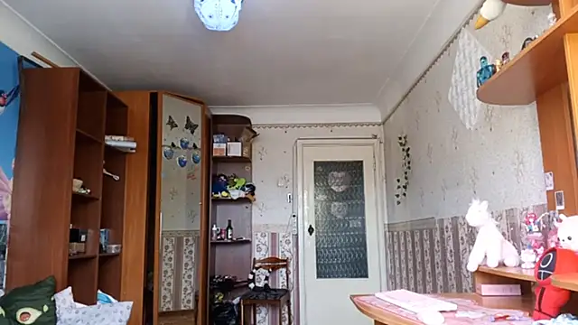 KathernSaulters online show from February 3, 2026, 6:11 am