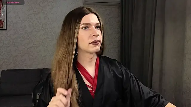 Anna inHear online show from April 18, 2026, 8:42 pm