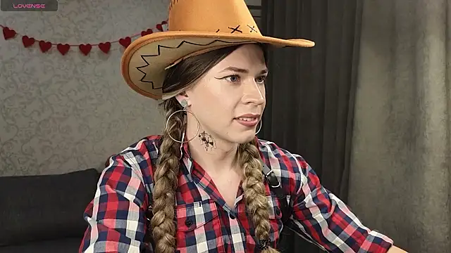 Snapshot of Anna_inHear chatting on February 16, 2026, 4:38 pm Anna inHear online show from February 16, 2026, 4:38 pm