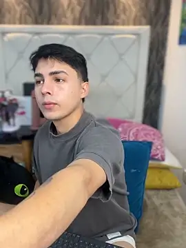 Samu Hott online show from March 12, 2026, 8:13 pm