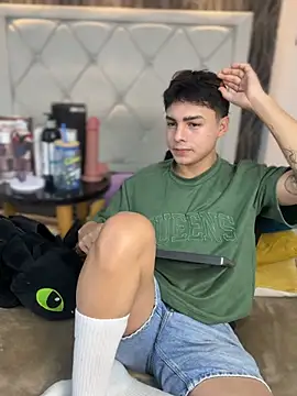 Samu Hott online show from March 14, 2026, 8:37 pm