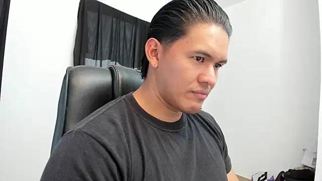 Snapshot of Andres28-2000 chatting on April 9, 2026, 2:34 pm Andres28-2000 online show from April 9, 2026, 2:34 pm