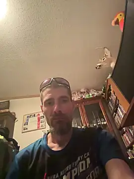 tommattsonn online show from April 24, 2026, 8:27 am