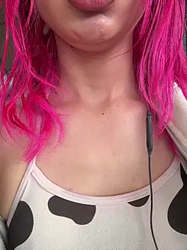 Snapshot of Maaddy_LS chatting on February 17, 2026, 7:44 pm Maaddy LS online show from February 17, 2026, 7:44 pm