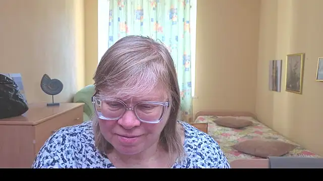 Emma Eclipsee online show from February 17, 2026, 8:00 am