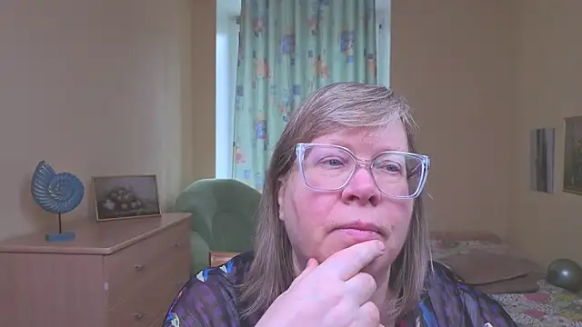 Emma Eclipsee online show from March 4, 2026, 10:45 am