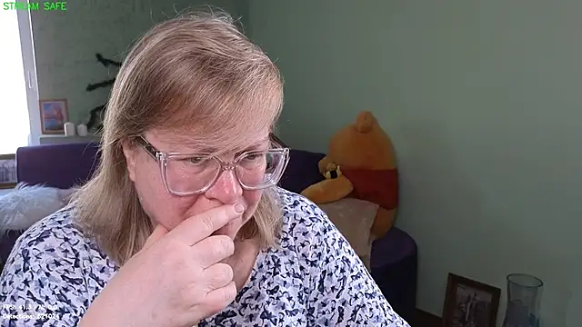 Snapshot of Emma_Eclipsee chatting on July 21, 2026, 11:33 am Emma Eclipsee online show from July 21, 2026, 11:33 am