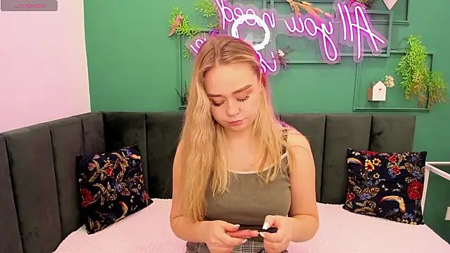 BellaAiry online show from February 11, 2026, 1:38 am