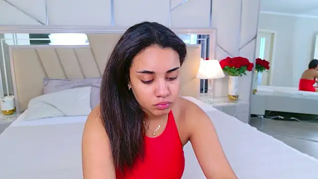 Luna Cortier online show from June 10, 2026, 5:19 am