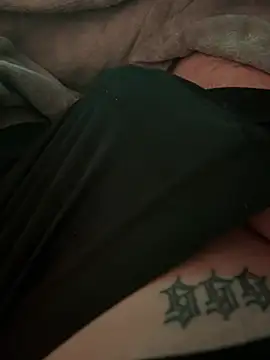 Piratee666 online show from February 6, 2026, 12:17 am