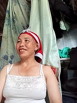 lena-cute online show from March 23, 2026, 5:51 am