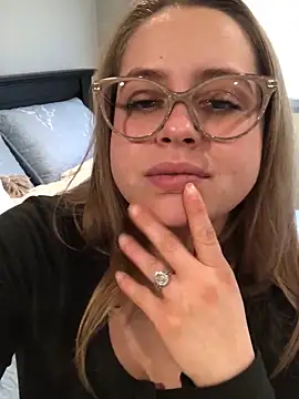 Snapshot of xxlivecouple chatting on March 2, 2026, 12:11 am xxlivecouple online show from March 2, 2026, 12:11 am