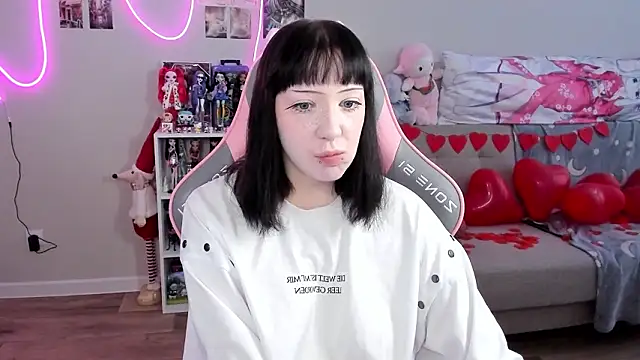 MollysLand online show from February 12, 2026, 9:31 am