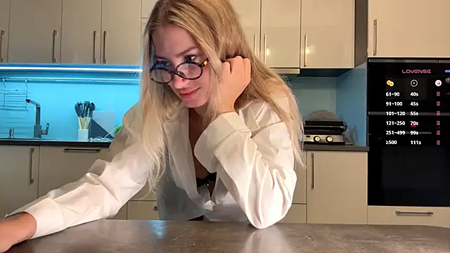 SoftnessMila online show from April 15, 2026, 3:49 pm