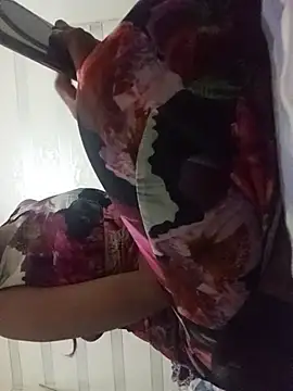 loveofpetitegirls34 online show from April 19, 2026, 6:10 pm