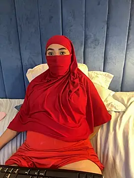 fatimarab   online show from February 15, 2026, 7:51 am