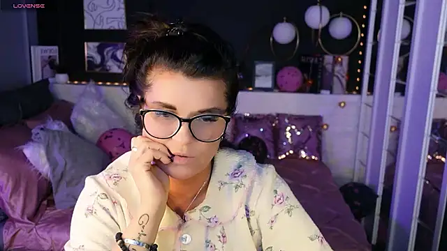 RikaCoutts online show from February 12, 2026, 9:03 pm