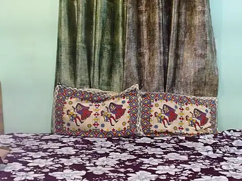 LIZNA 0 online show from April 1, 2026, 5:32 pm