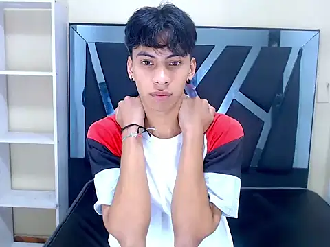 sebas twink7 online show from February 12, 2026, 3:39 am