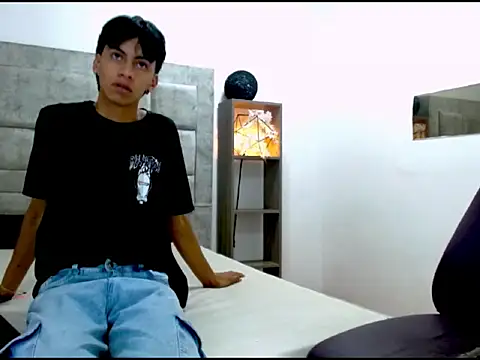 sebas twink7 online show from February 10, 2026, 4:11 am