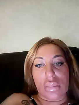 MiaMooly online show from January 10, 2026, 4:57 pm