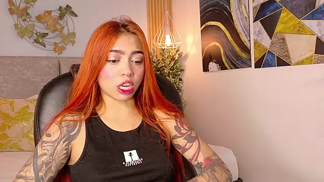 Snapshot of Polygonniaa chatting on March 4, 2026, 2:36 pm Polygonniaa online show from March 4, 2026, 2:36 pm