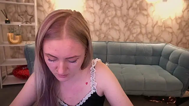 DramaQuenns online show from April 19, 2026, 5:52 am