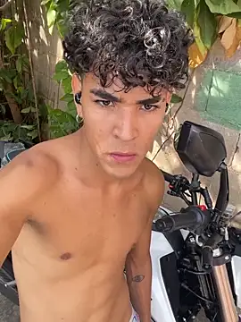 JHON BIGCOCK23 online show from March 19, 2026, 1:44 pm