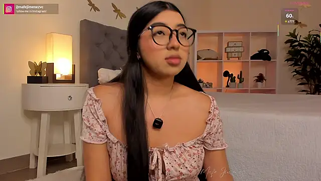 missvancouver online show from April 17, 2026, 1:36 pm