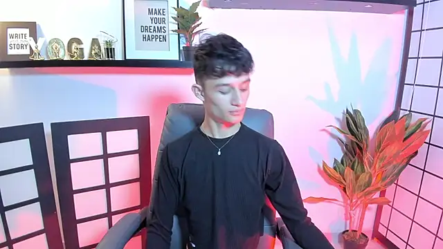 Patrick Howland  online show from April 10, 2026, 9:22 pm