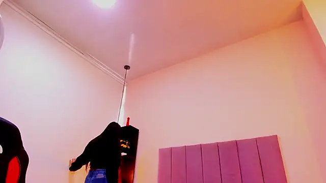 Raven love online show from April 9, 2026, 8:04 pm