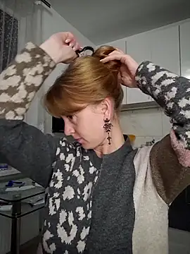 Snapshot of LanaBananaa_ chatting on March 4, 2026, 9:33 pm LanaBananaa online show from March 4, 2026, 9:33 pm