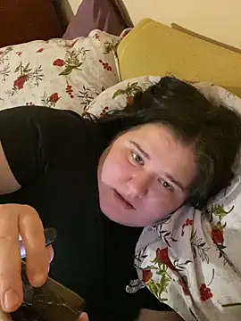 AngelKiras online show from February 25, 2026, 7:36 pm