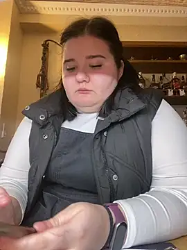 AngelKiras online show from February 17, 2026, 4:15 pm