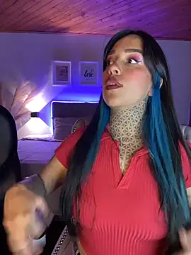 Snapshot of Annie_Alicee chatting on April 25, 2026, 11:35 pm Annie Alicee online show from April 25, 2026, 11:35 pm